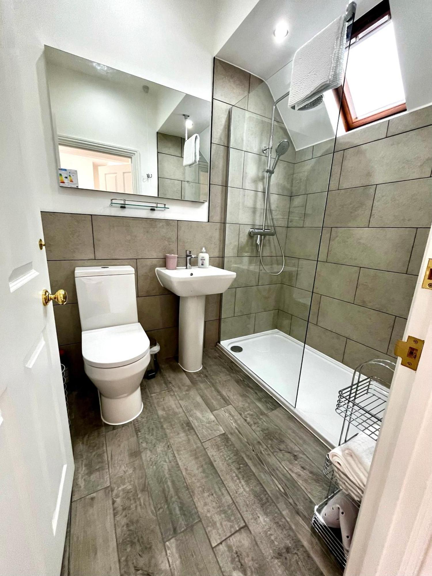 Flower Cottage By Ludlow Castle With Onsite Parking Экстерьер фото