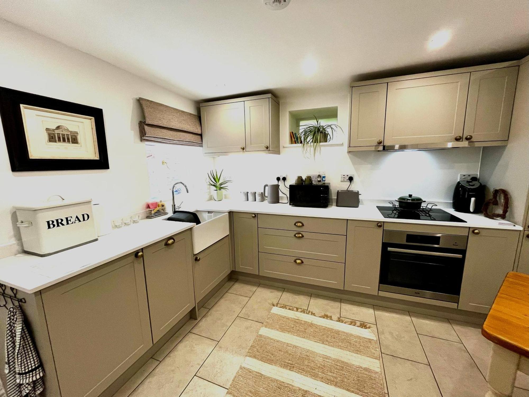 Flower Cottage By Ludlow Castle With Onsite Parking Экстерьер фото