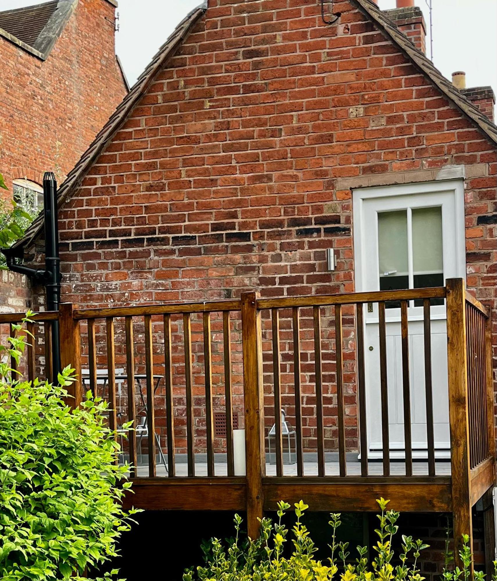 Flower Cottage By Ludlow Castle With Onsite Parking Экстерьер фото
