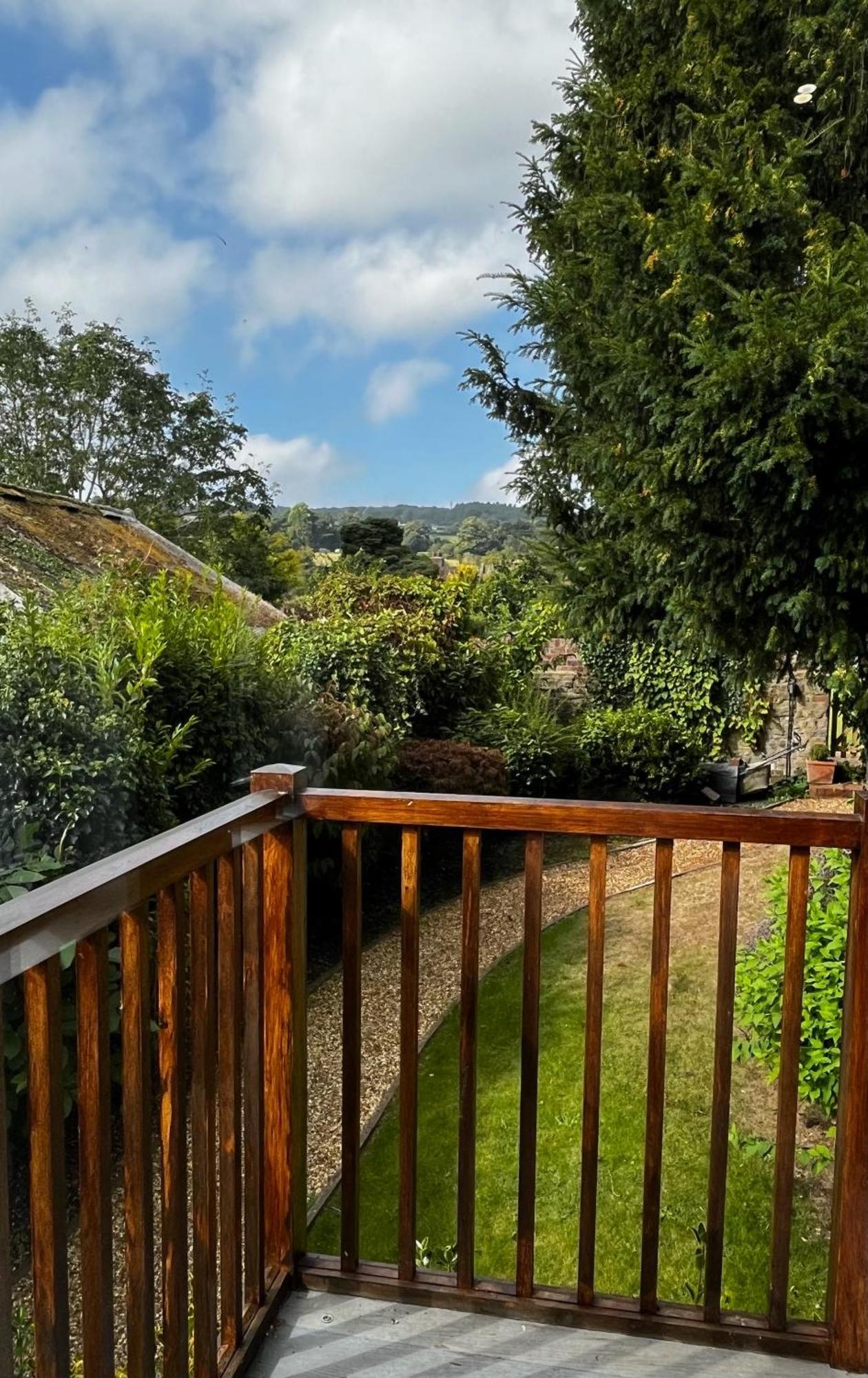 Flower Cottage By Ludlow Castle With Onsite Parking Экстерьер фото