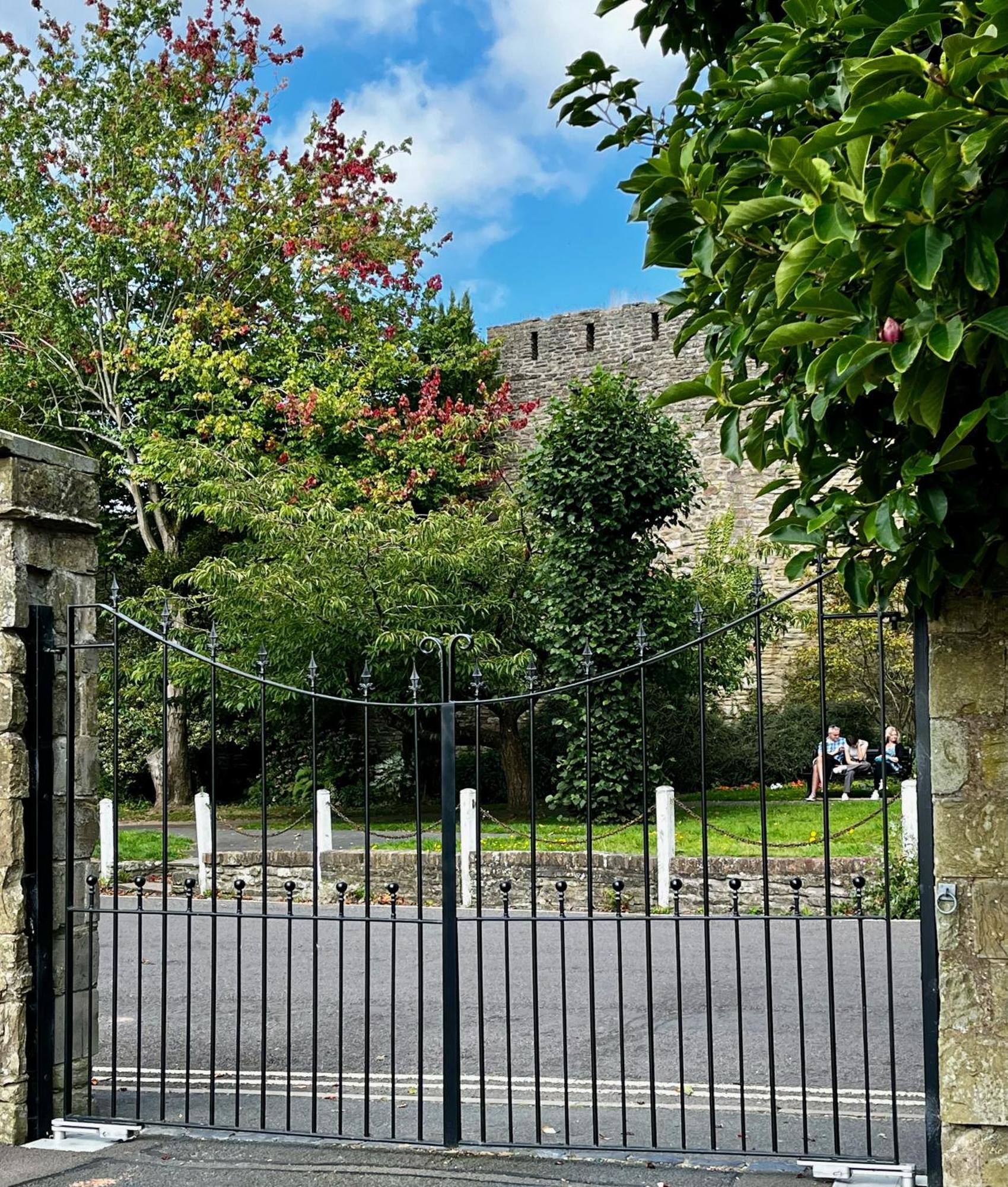 Flower Cottage By Ludlow Castle With Onsite Parking Экстерьер фото